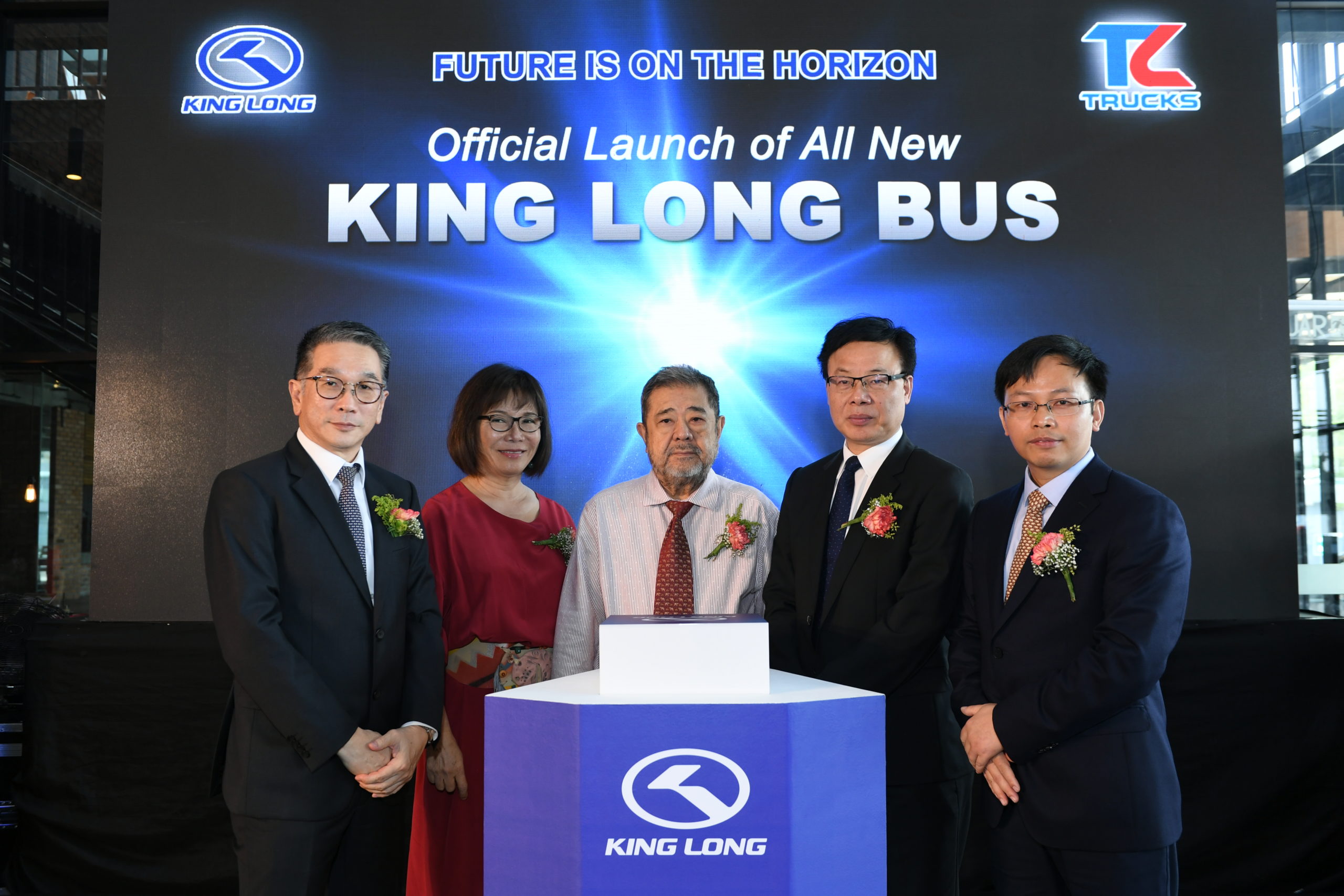 Tan Chong Motor S Unit Tc Trucks Sales Launches New King Long Bus For Multiple Applications King Long Malaysia